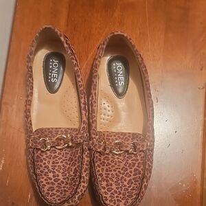 Jones New York Brown Leopard Flats Soft And Comfortable  Size 9.5